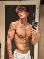 Generate OnlyFans Free Trial Link for @melvinmoore | FansMetrics.com