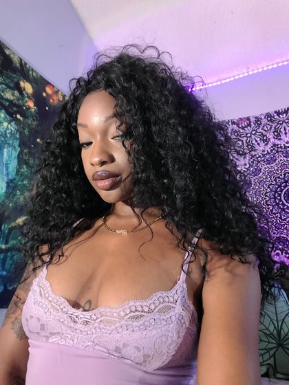 nia_longlegsfree OnlyFans picture