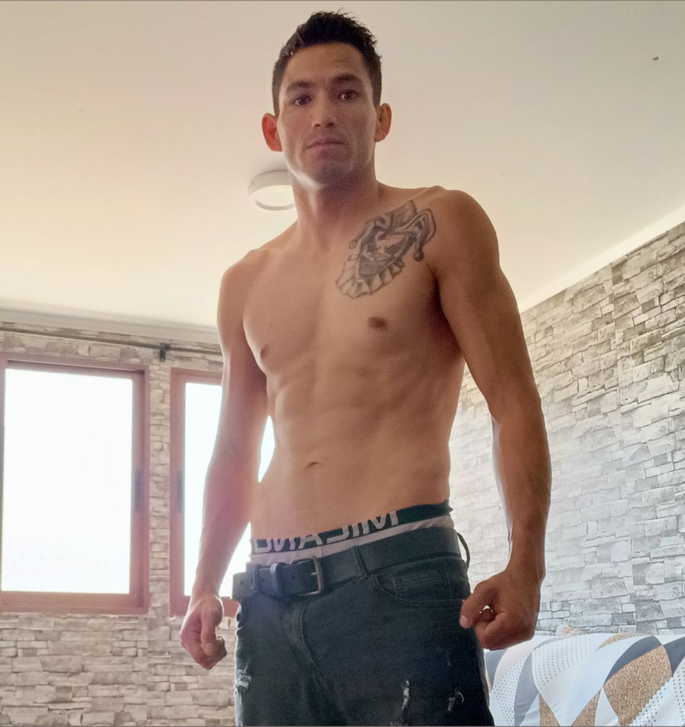 u100303645 OnlyFans profile picture