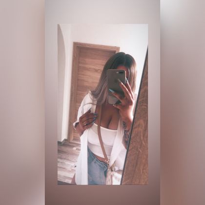 emy-rosalyn OnlyFans picture