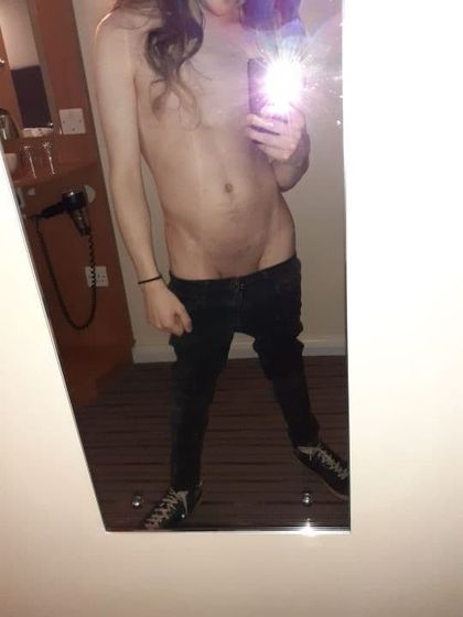 yournonbinarydom_phil OnlyFans picture