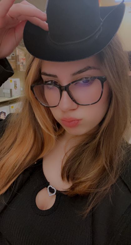 chxrrrycola OnlyFans picture