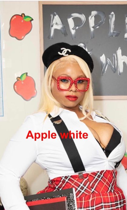 applewhite23 OnlyFans picture