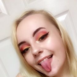 Best Sharaiw OnlyFans Accounts | FansMetrics.com
