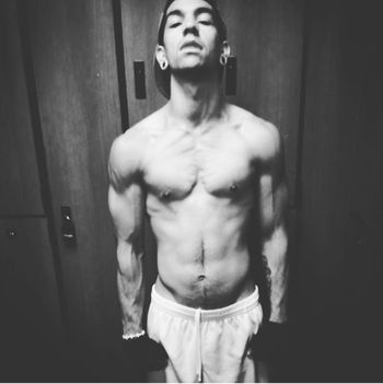 simp_daddy_simp OnlyFans - Free Trial - Photos - Socials | FansMetrics.com