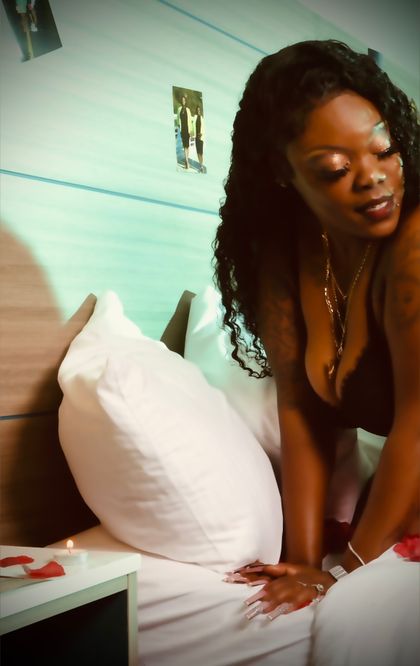 ilickshemoan OnlyFans picture