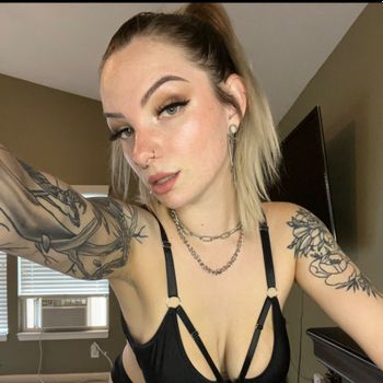 demon.fatale OnlyFans - Free Trial - Photos - Socials | FansMetrics.com