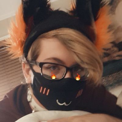 revonthefoxfree OnlyFans picture