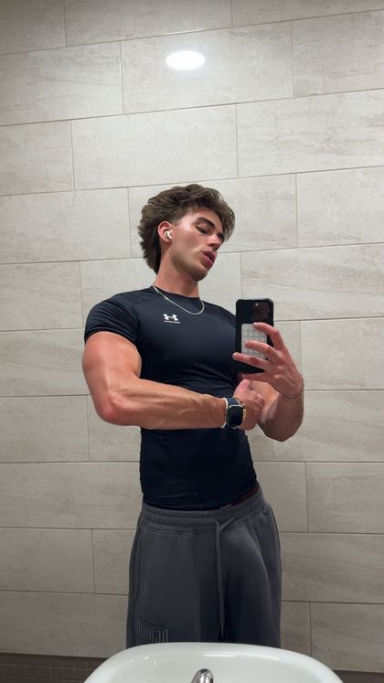 thayerz OnlyFans picture