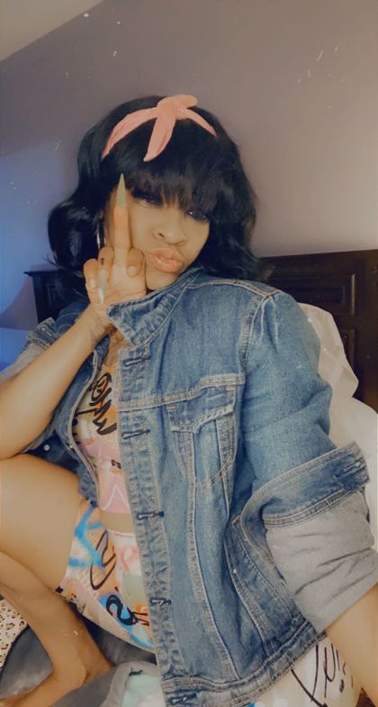 qweeniemonroe OnlyFans picture