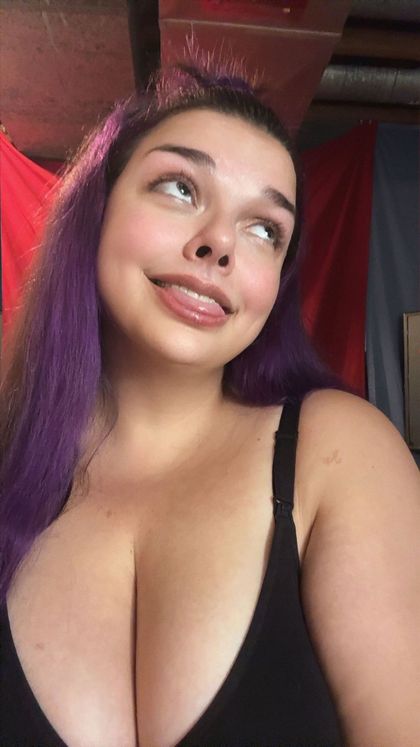 alannahyo OnlyFans picture
