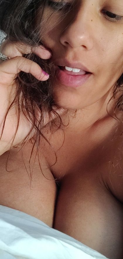 flirtywifelala OnlyFans picture