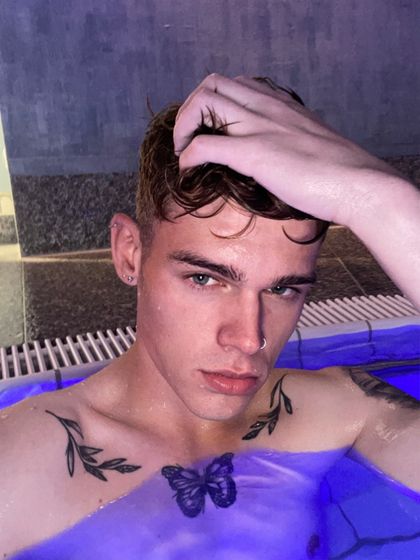 louis_bi OnlyFans picture
