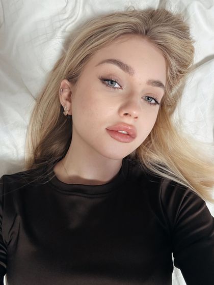 justrandomgirlll OnlyFans picture