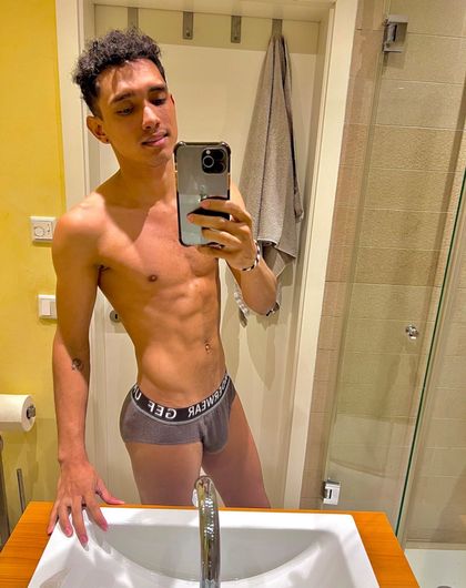 xlatinx OnlyFans picture