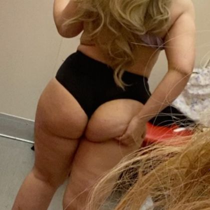 thiccwidewife OnlyFans picture