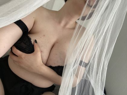 lillie4444 OnlyFans picture