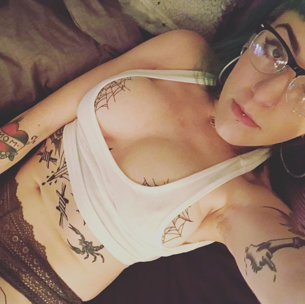lovemelike.areptile OnlyFans profile picture