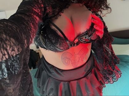 yourdemonsasha OnlyFans picture