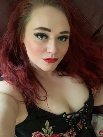 feistyredgoddess OnlyFans picture