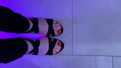 divineheels OnlyFans picture