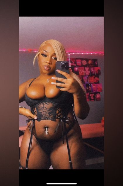 thickiana4x OnlyFans picture