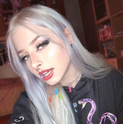 evabeingbored OnlyFans picture
