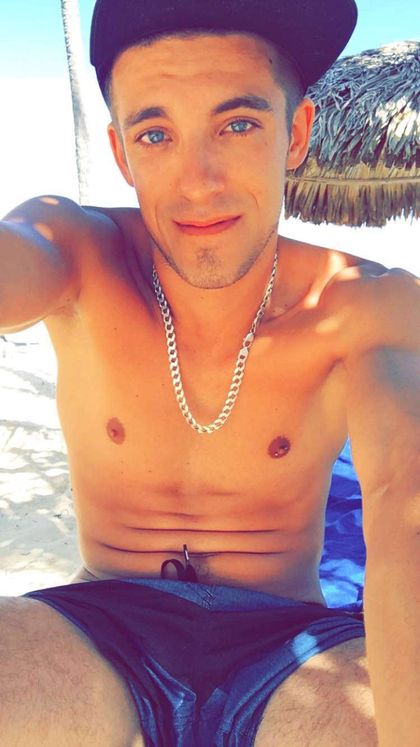 hot-robin OnlyFans picture