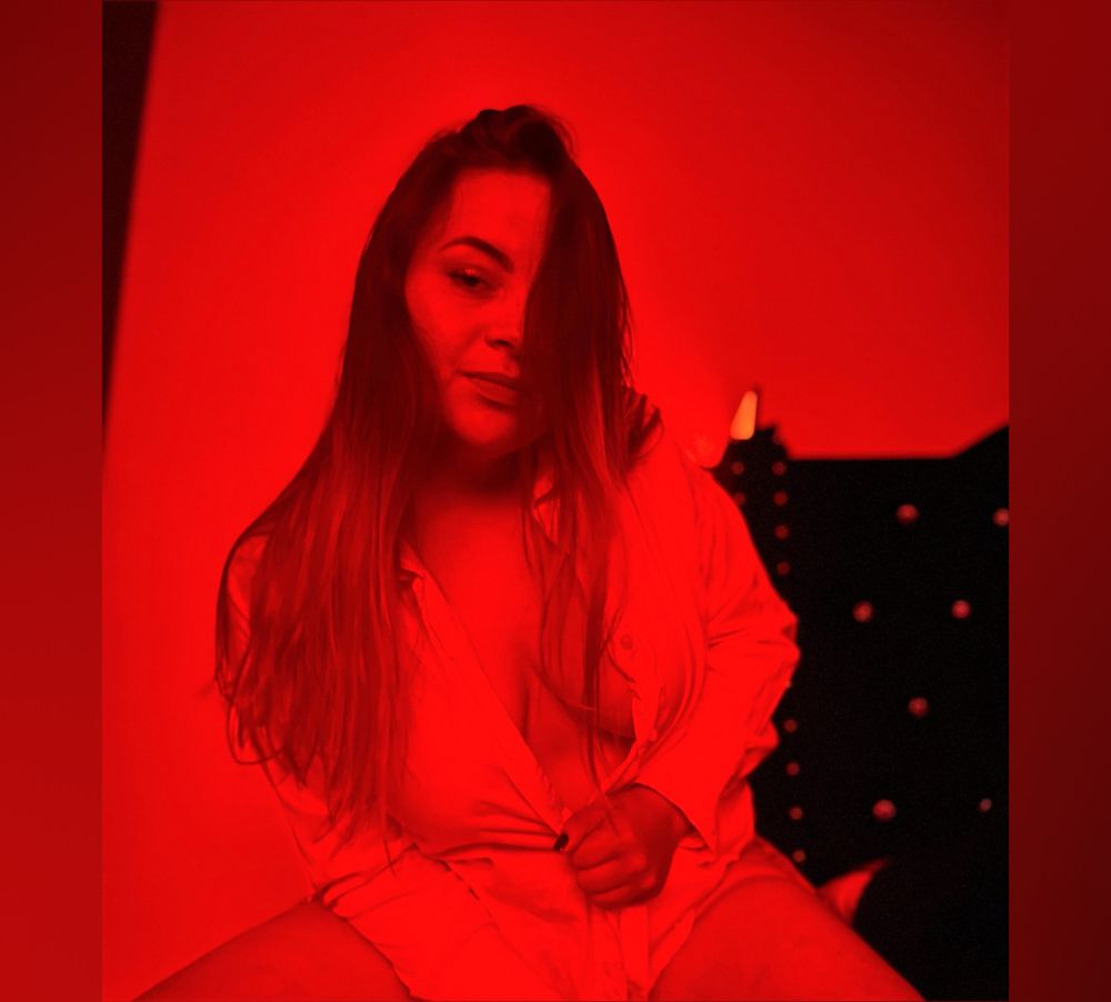 lunaroja.2220 OnlyFans profile picture
