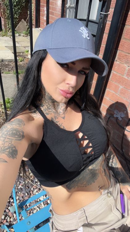 prettylittlething1391 OnlyFans picture