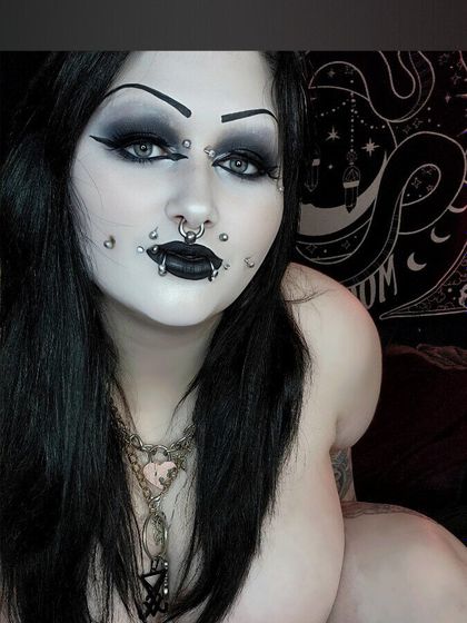 gothxbratx OnlyFans picture