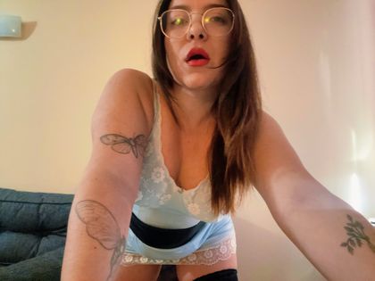 kinkykiarafree OnlyFans picture