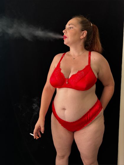phoebesmokes OnlyFans picture