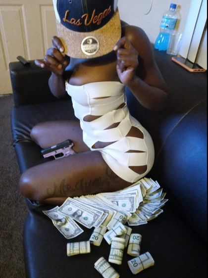 queen2cz OnlyFans picture