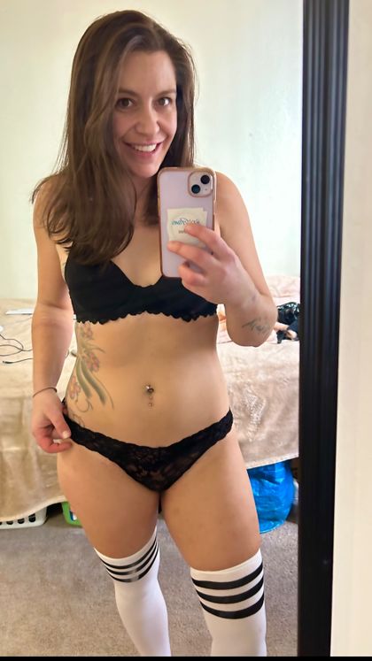 aliwishes OnlyFans picture