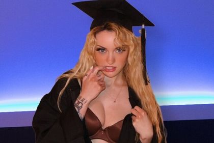 val_next_door OnlyFans picture