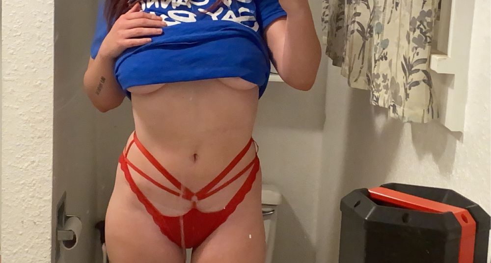 dumbbitchlo OnlyFans profile picture