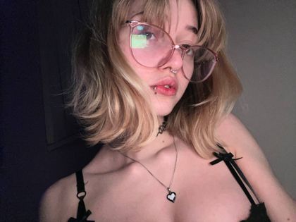 onelollysky OnlyFans picture