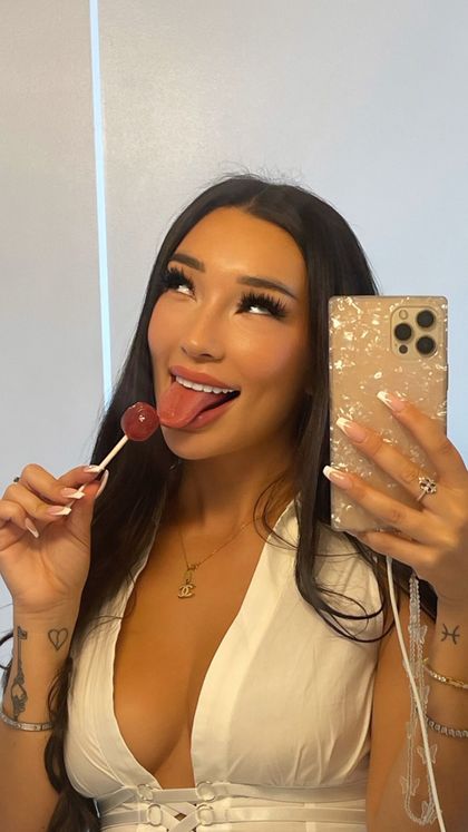 carlytoy OnlyFans picture