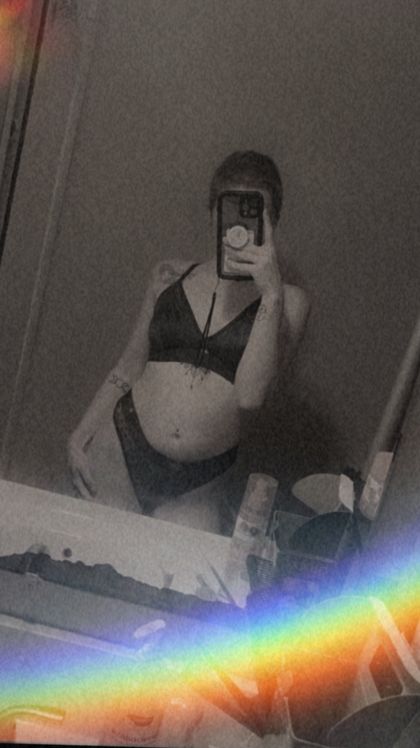 strawberriesandcream22 OnlyFans picture