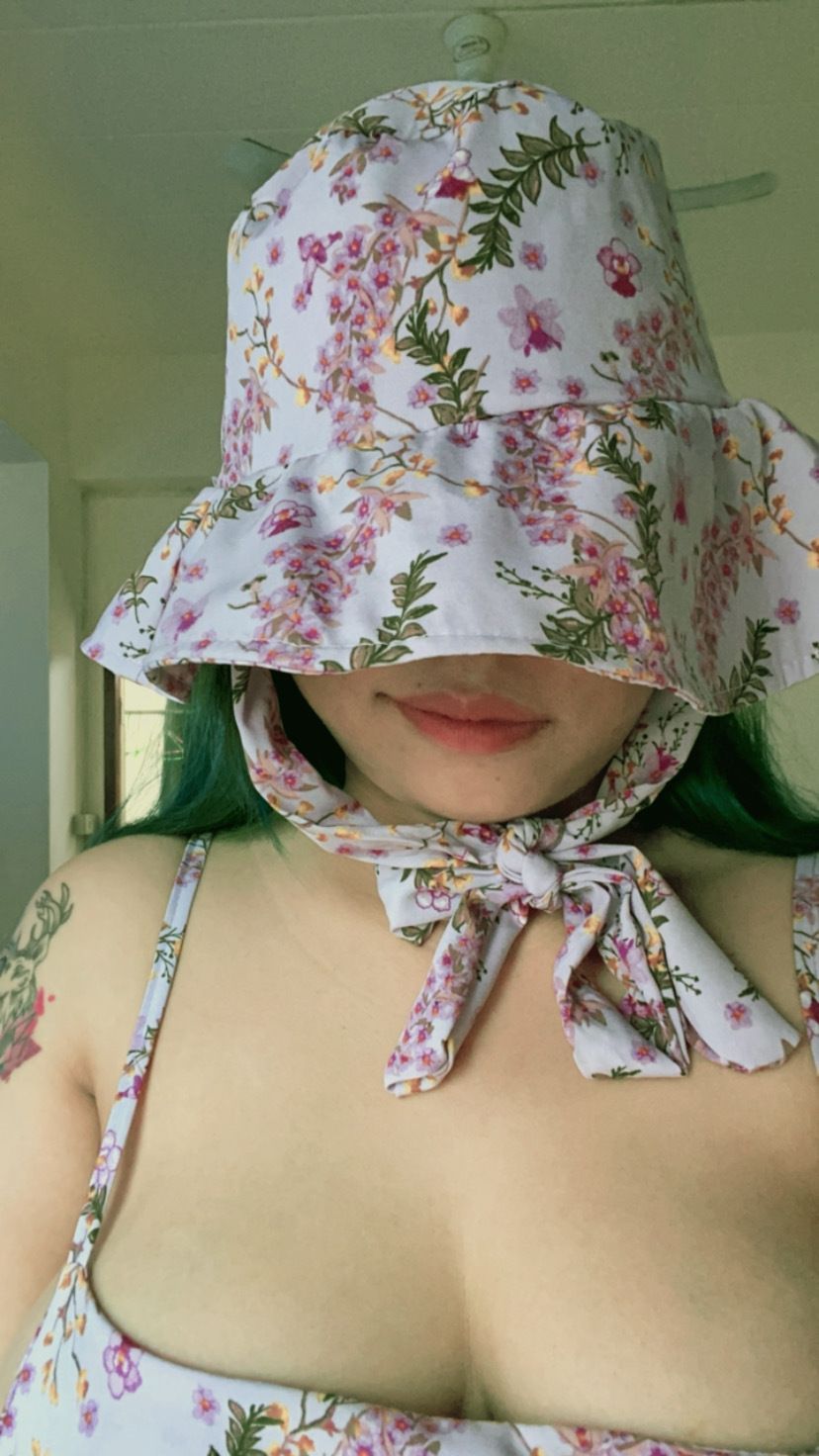 carolinebox OnlyFans profile picture