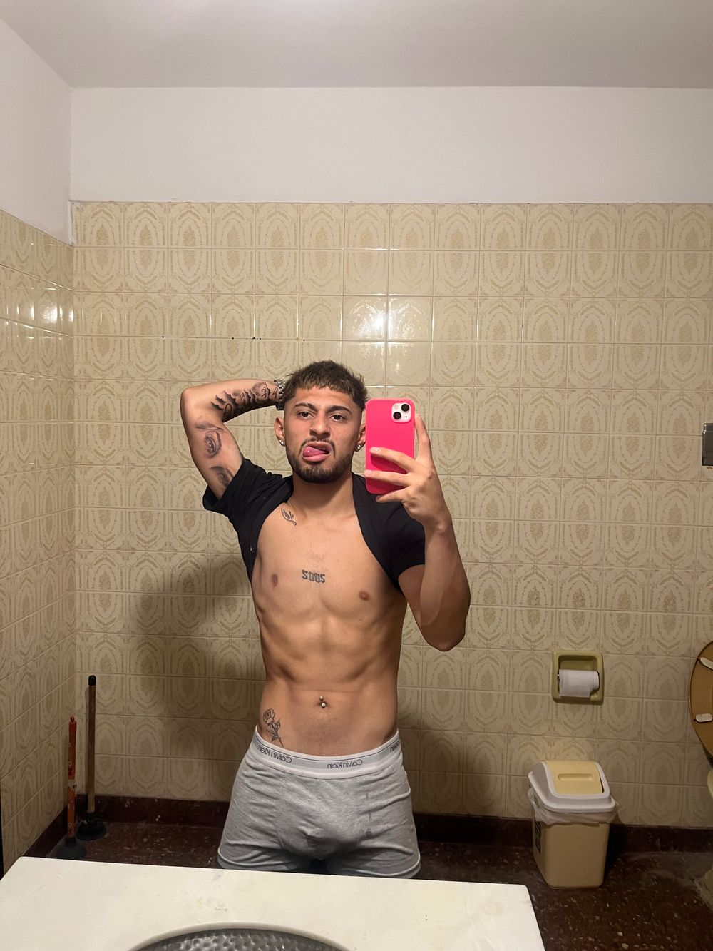 joaquinnonlyyy OnlyFans profile picture