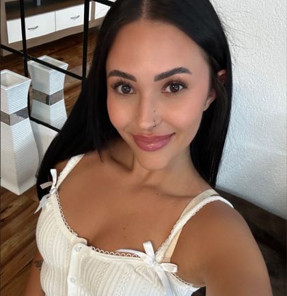 nurliyaaa OnlyFans picture