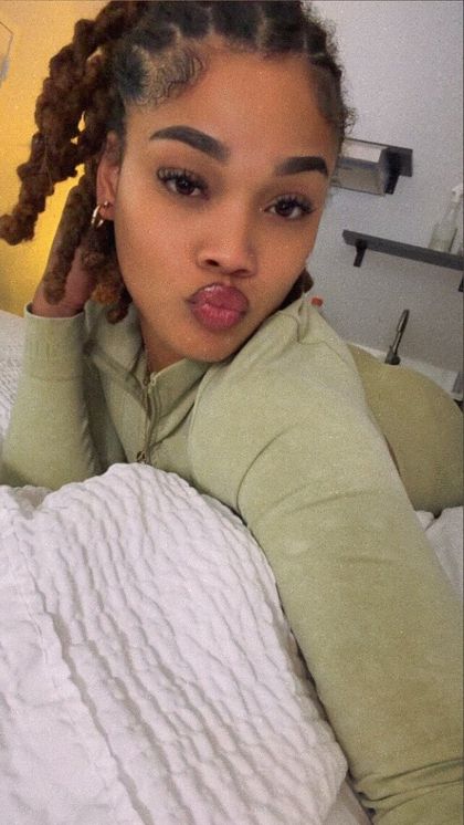 yannabruty OnlyFans picture