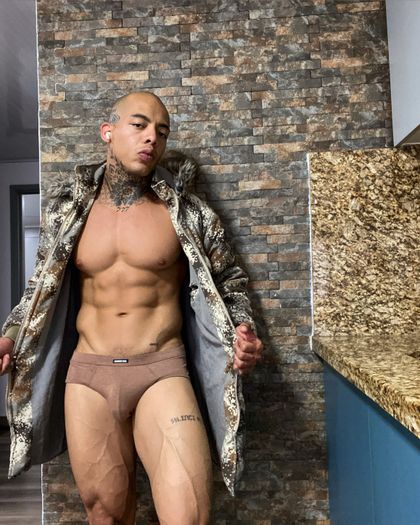 zeuswhite.6 OnlyFans picture