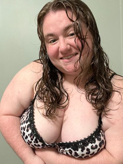 supersoakermeg9178 OnlyFans picture