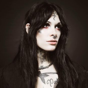 zeenosferatu OnlyFans - Free Trial - Photos - Socials | FansMetrics.com