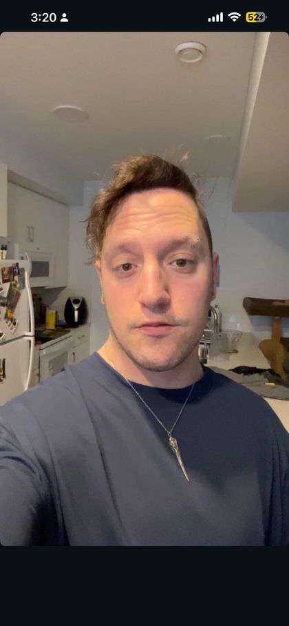 alexsalomon19 OnlyFans picture