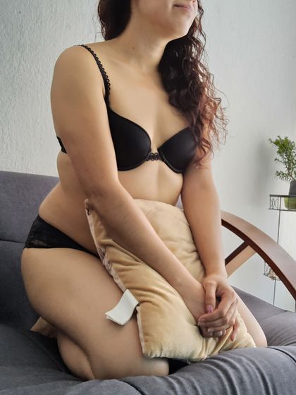 julipet OnlyFans picture
