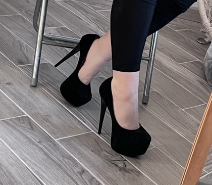 dollyfeet2022 OnlyFans picture
